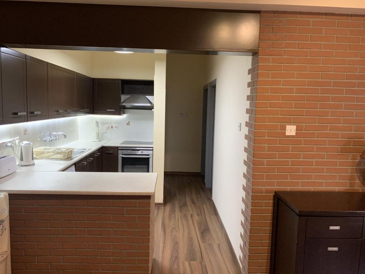 Kika Court 2 Apartment Paralimni Bagian luar foto