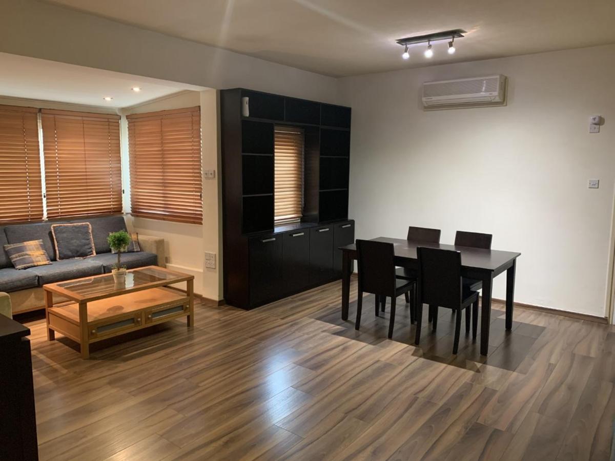 Kika Court 2 Apartment Paralimni Bagian luar foto