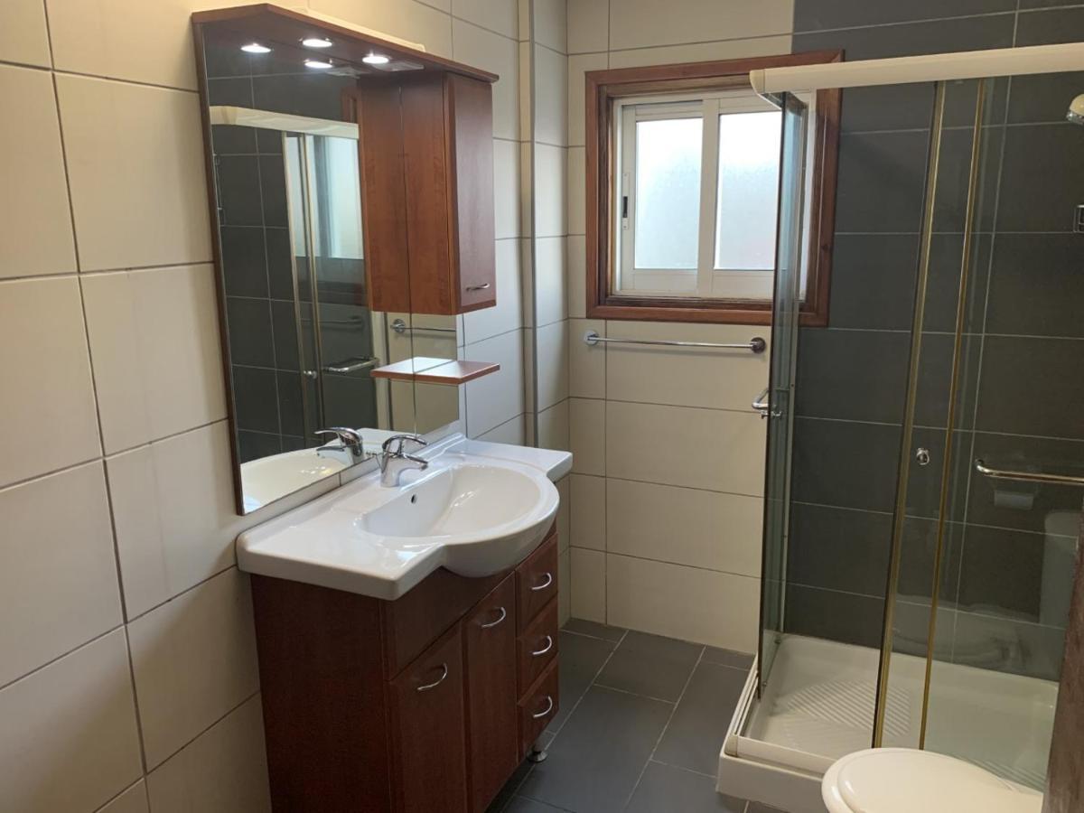 Kika Court 2 Apartment Paralimni Bagian luar foto
